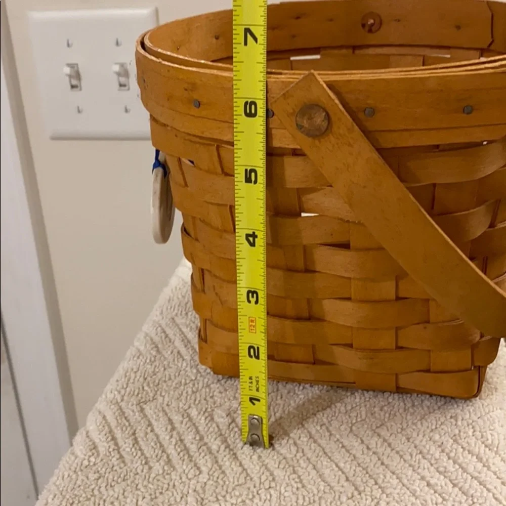 Vintage 1995 Longaberger Brown Handwoven Fruit Basket Swinging Handle & Tie-on